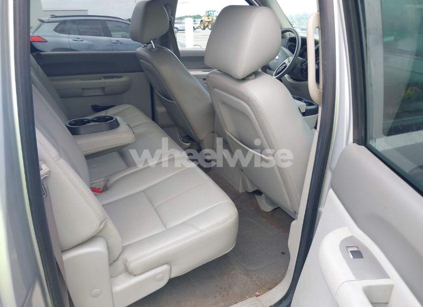 Photo 8 of 2012 Chevrolet Silverado 1500 LT (VIN 3GCPKSE73CG236121)