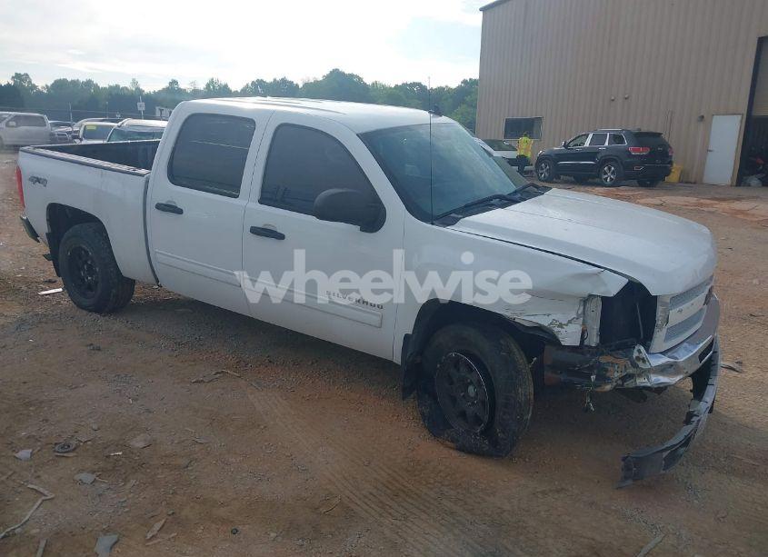 2013 Chevrolet Silverado 1500 LT (VIN 3GCPKSE73DG204089) main photo
