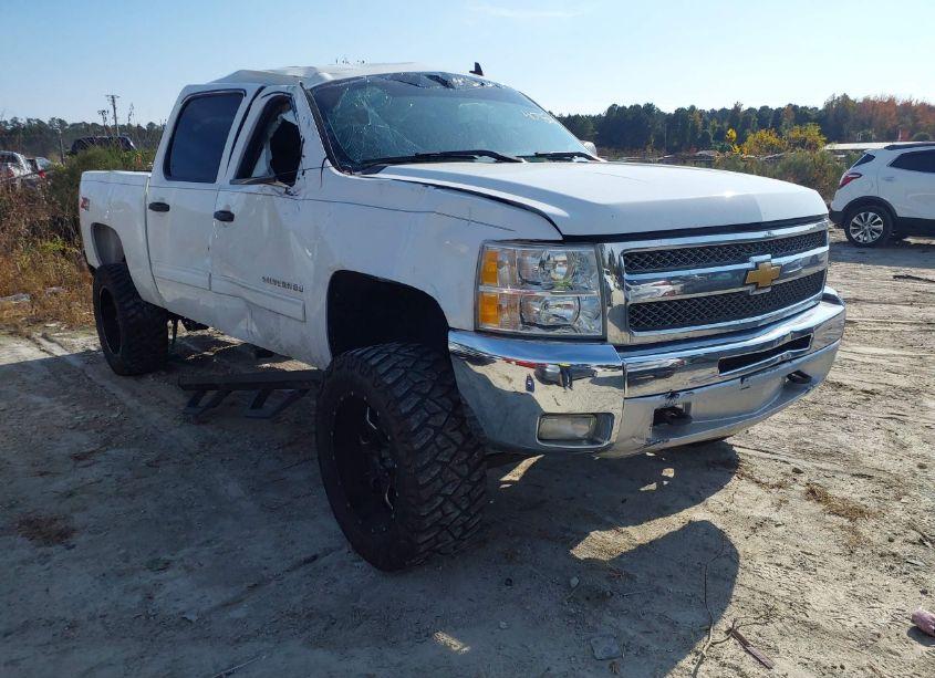 2013 Chevrolet Silverado 1500 LT (VIN 3GCPKSE73DG323759) main photo
