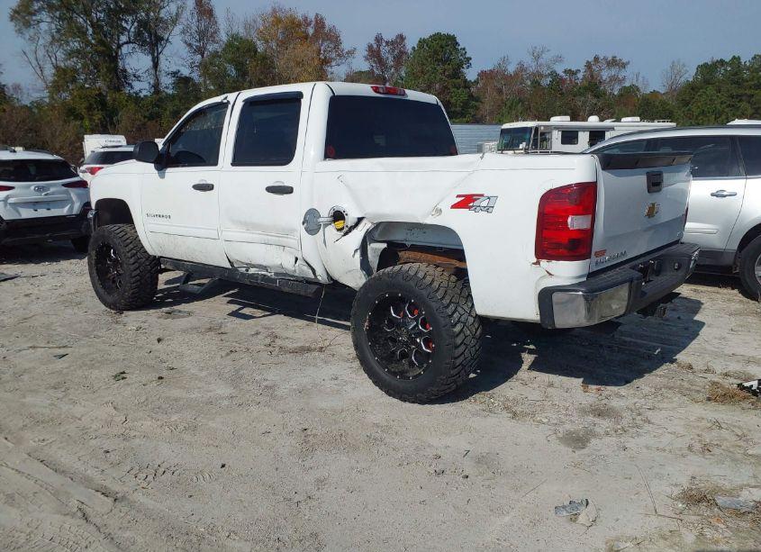 Photo 3 of 2013 Chevrolet Silverado 1500 LT (VIN 3GCPKSE73DG323759)