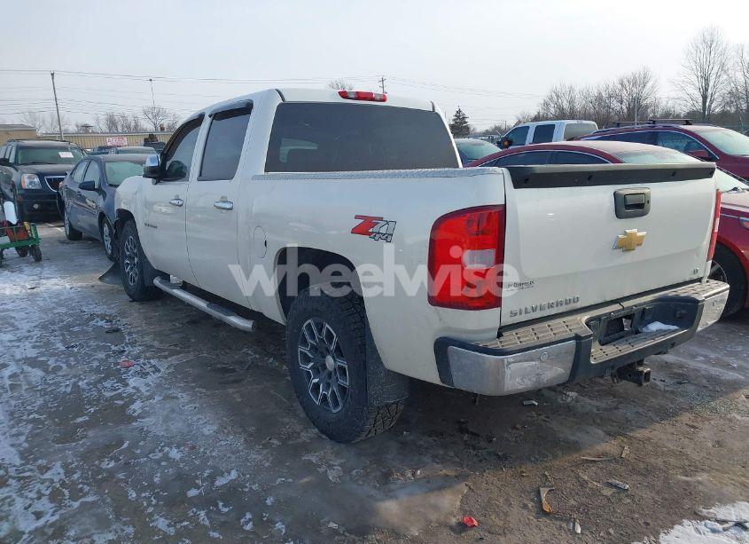 Photo 3 of 2013 Chevrolet Silverado 1500 LT (VIN 3GCPKSE73DG349892)