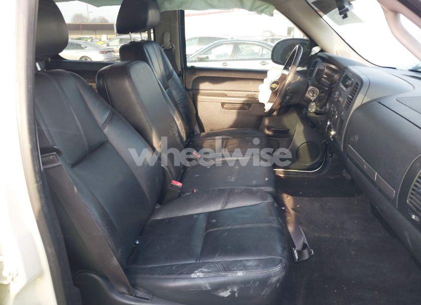 Photo 5 of 2013 Chevrolet Silverado 1500 LT (VIN 3GCPKSE73DG349892)