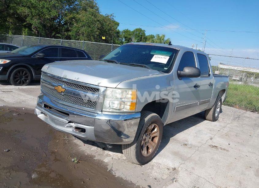 Photo 2 of 2013 Chevrolet Silverado 1500 LT (VIN 3GCPKSE74DG267122)
