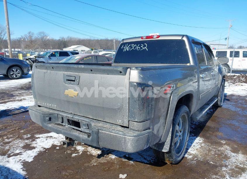 Photo 4 of 2013 Chevrolet Silverado 1500 LT (VIN 3GCPKSE74DG271574)