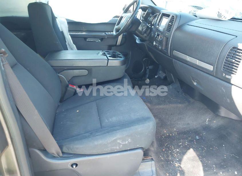 Photo 5 of 2013 Chevrolet Silverado 1500 LT (VIN 3GCPKSE74DG271574)