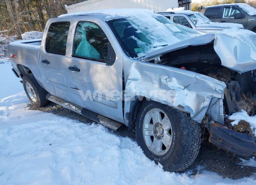 2013 Chevrolet Silverado 1500 LT (VIN 3GCPKSE74DG306629) main photo