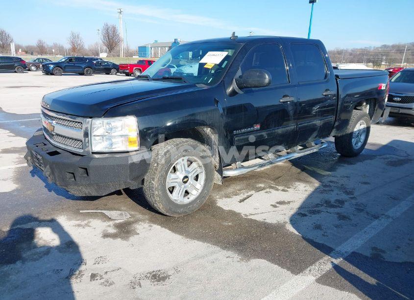 Photo 2 of 2013 Chevrolet Silverado 1500 LT (VIN 3GCPKSE74DG339811)