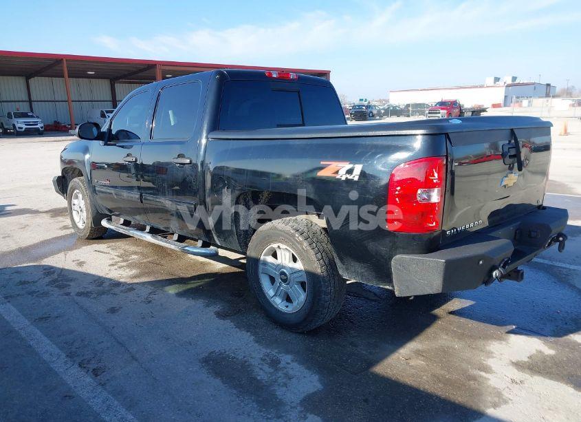 Photo 3 of 2013 Chevrolet Silverado 1500 LT (VIN 3GCPKSE74DG339811)