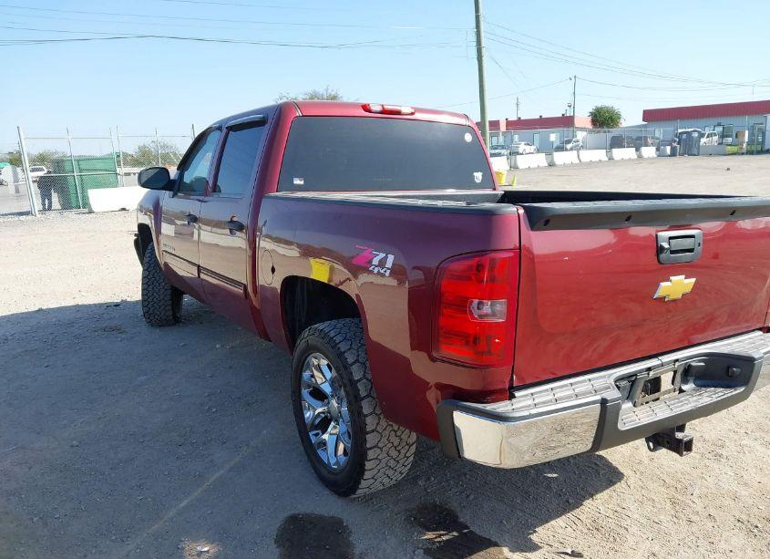 Photo 3 of 2013 Chevrolet Silverado 1500 LT (VIN 3GCPKSE75DG158104)