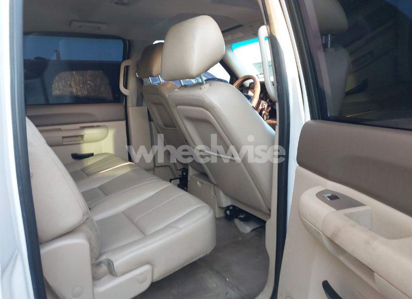 Photo 8 of 2013 Chevrolet Silverado 1500 LT (VIN 3GCPKSE75DG183570)