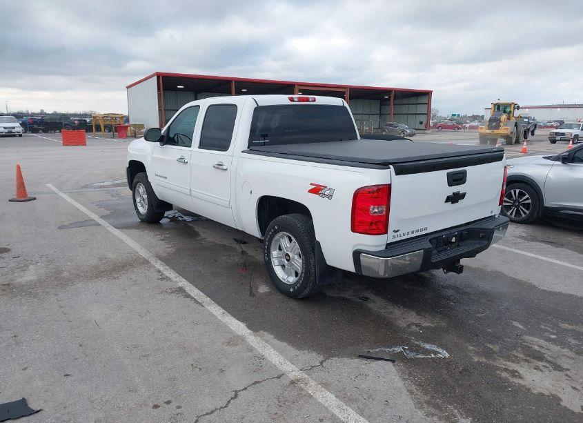 Photo 3 of 2013 Chevrolet Silverado 1500 LT (VIN 3GCPKSE75DG237269)