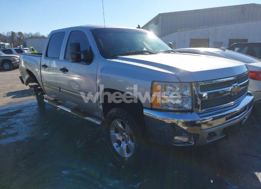 2013 Chevrolet Silverado 1500 LT (VIN 3GCPKSE75DG324685) main photo
