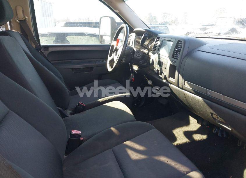 Photo 5 of 2013 Chevrolet Silverado 1500 LT (VIN 3GCPKSE75DG324685)