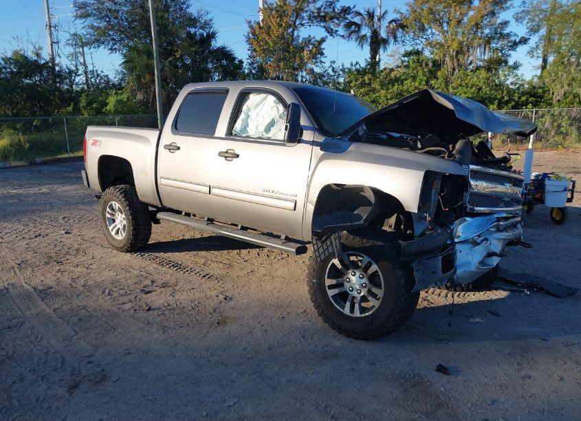 2013 Chevrolet Silverado 1500 LT (VIN 3GCPKSE75DG356939) main photo