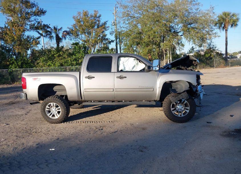 Photo 13 of 2013 Chevrolet Silverado 1500 LT (VIN 3GCPKSE75DG356939)