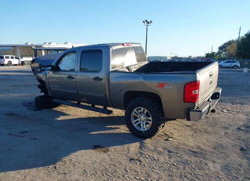 Photo 3 of 2013 Chevrolet Silverado 1500 LT (VIN 3GCPKSE75DG356939)