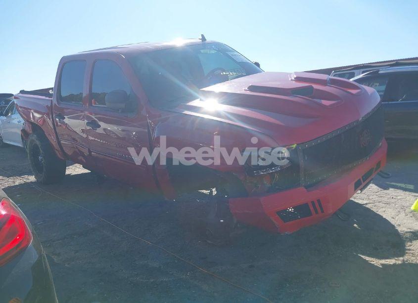 2013 Chevrolet Silverado 1500 LT (VIN 3GCPKSE76DG101586) main photo