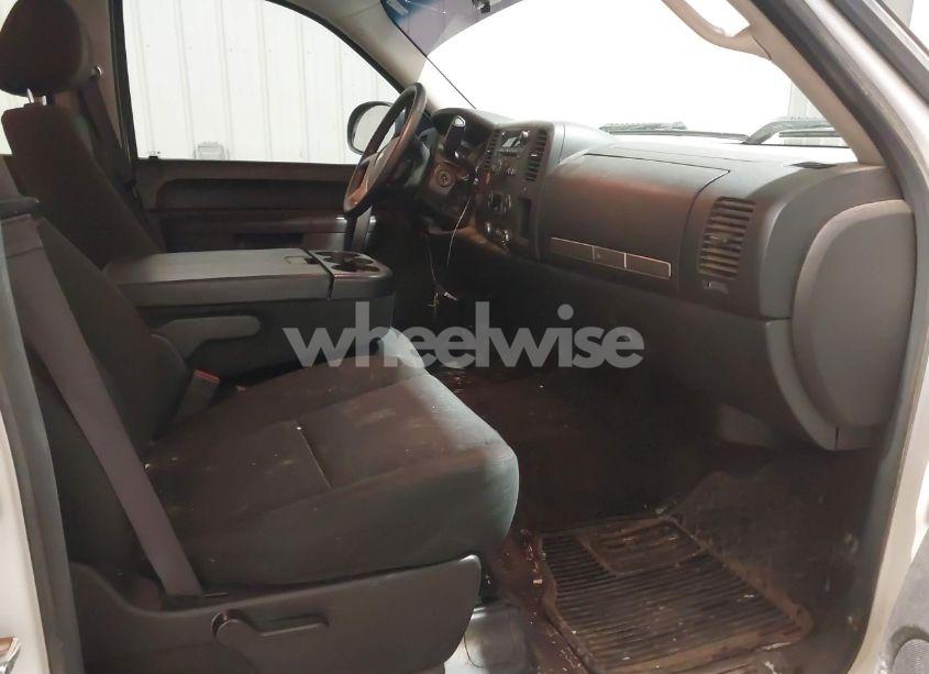 Photo 5 of 2013 Chevrolet Silverado 1500 LT (VIN 3GCPKSE76DG161092)