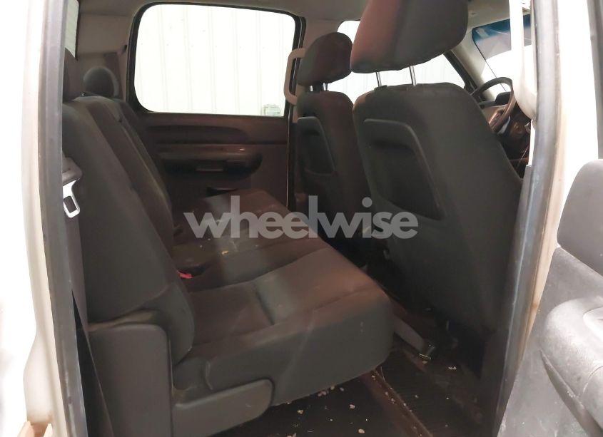 Photo 8 of 2013 Chevrolet Silverado 1500 LT (VIN 3GCPKSE76DG161092)