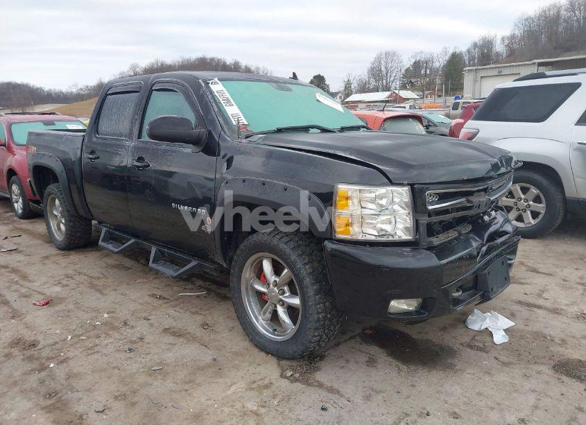 2013 Chevrolet Silverado 1500 LT (VIN 3GCPKSE76DG185277) main photo