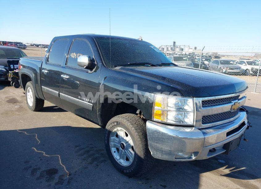 2013 Chevrolet Silverado 1500 LT (VIN 3GCPKSE76DG249530) main photo