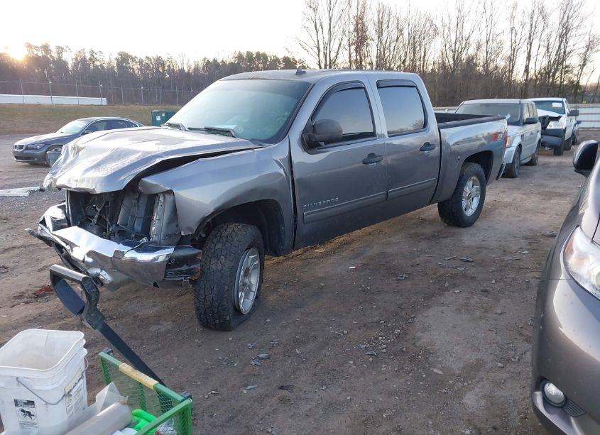 Photo 2 of 2013 Chevrolet Silverado 1500 LT (VIN 3GCPKSE76DG298274)