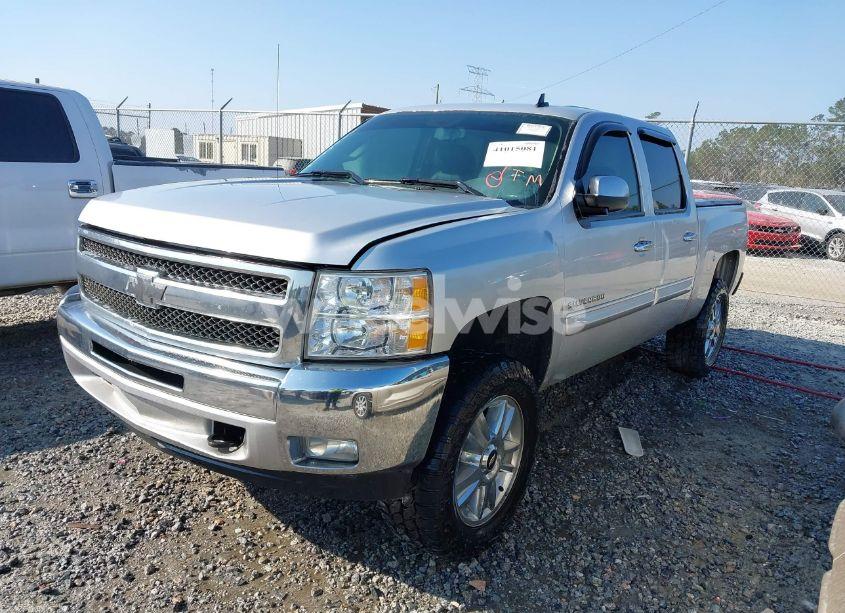 Photo 2 of 2013 Chevrolet Silverado 1500 LT (VIN 3GCPKSE76DG310651)