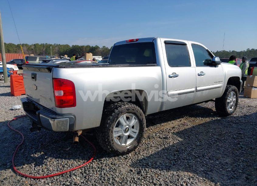 Photo 4 of 2013 Chevrolet Silverado 1500 LT (VIN 3GCPKSE76DG310651)