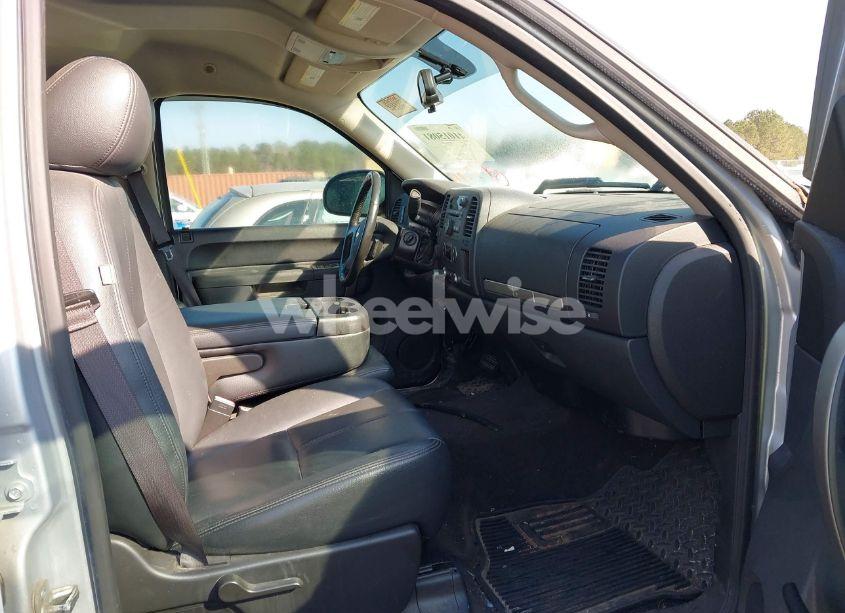Photo 5 of 2013 Chevrolet Silverado 1500 LT (VIN 3GCPKSE76DG310651)
