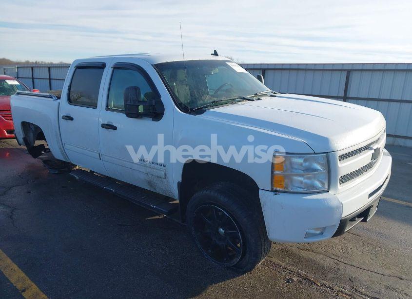 2013 Chevrolet Silverado 1500 LT (VIN 3GCPKSE76DG313470) main photo