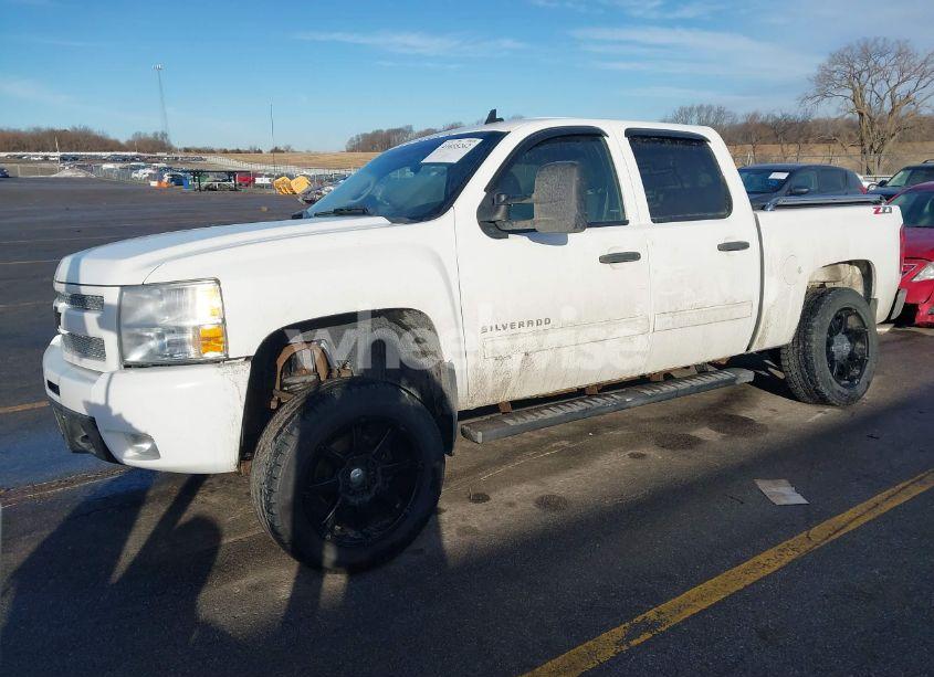 Photo 2 of 2013 Chevrolet Silverado 1500 LT (VIN 3GCPKSE76DG313470)