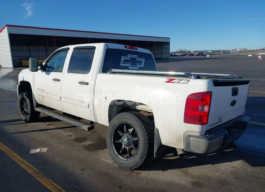 Photo 3 of 2013 Chevrolet Silverado 1500 LT (VIN 3GCPKSE76DG313470)
