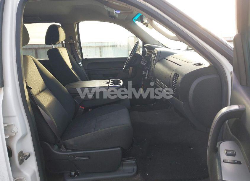 Photo 5 of 2013 Chevrolet Silverado 1500 LT (VIN 3GCPKSE76DG313470)