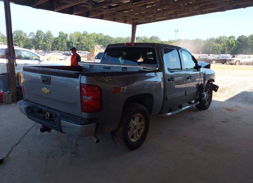 Photo 4 of 2013 Chevrolet Silverado 1500 LT (VIN 3GCPKSE76DG350650)