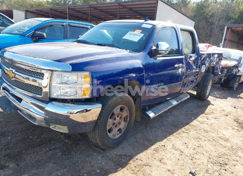 Photo 2 of 2013 Chevrolet Silverado 1500 LT (VIN 3GCPKSE76DG361499)