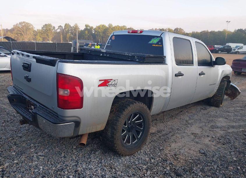 Photo 4 of 2013 Chevrolet Silverado 1500 LT (VIN 3GCPKSE77DG216066)