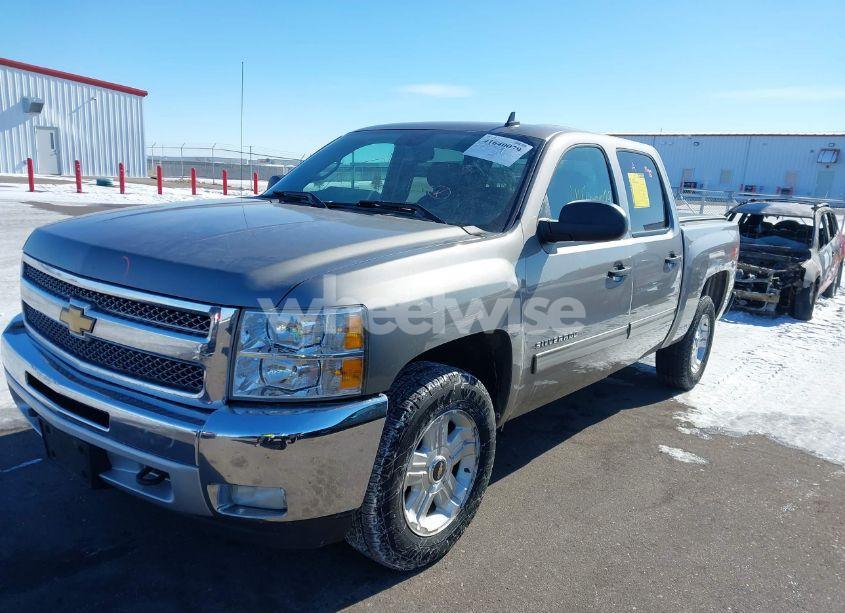 Photo 2 of 2013 Chevrolet Silverado 1500 LT (VIN 3GCPKSE78DG232129)