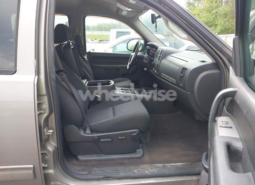 Photo 5 of 2013 Chevrolet Silverado 1500 LT (VIN 3GCPKSE78DG246175)