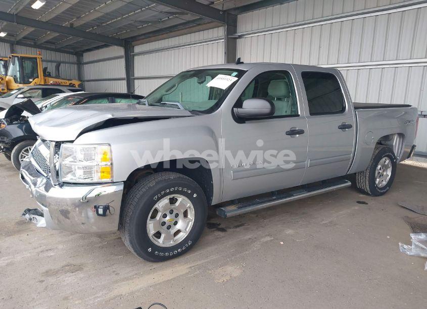 Photo 2 of 2013 Chevrolet Silverado 1500 LT (VIN 3GCPKSE78DG280682)