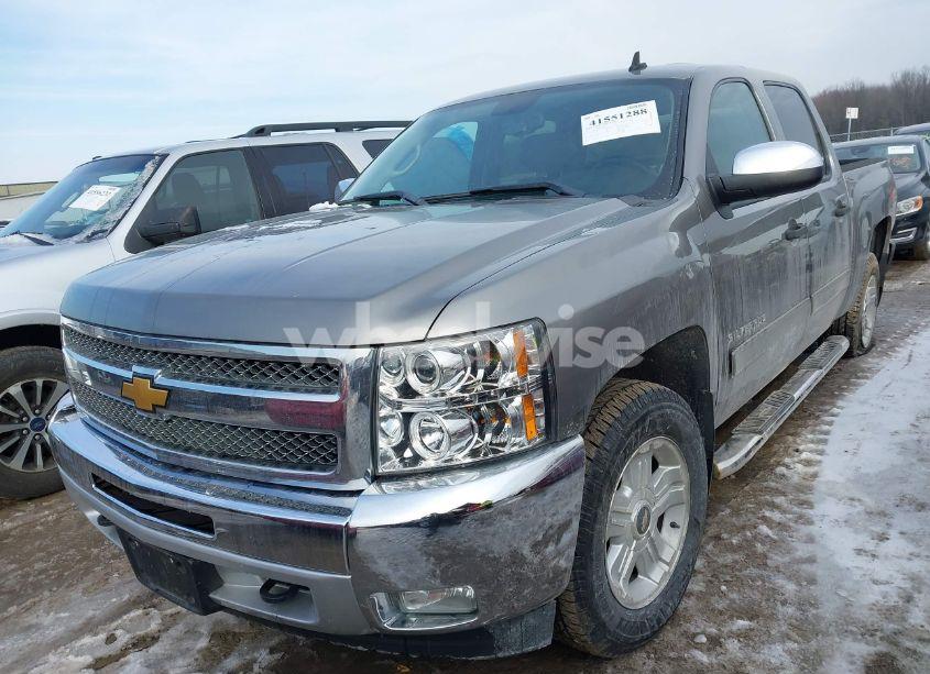 Photo 2 of 2013 Chevrolet Silverado 1500 LT (VIN 3GCPKSE78DG306553)
