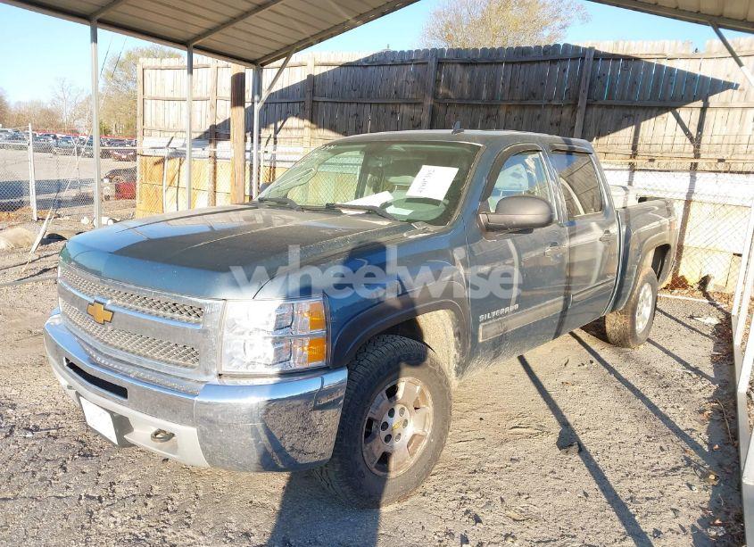 Photo 2 of 2013 Chevrolet Silverado 1500 LT (VIN 3GCPKSE79DG107916)