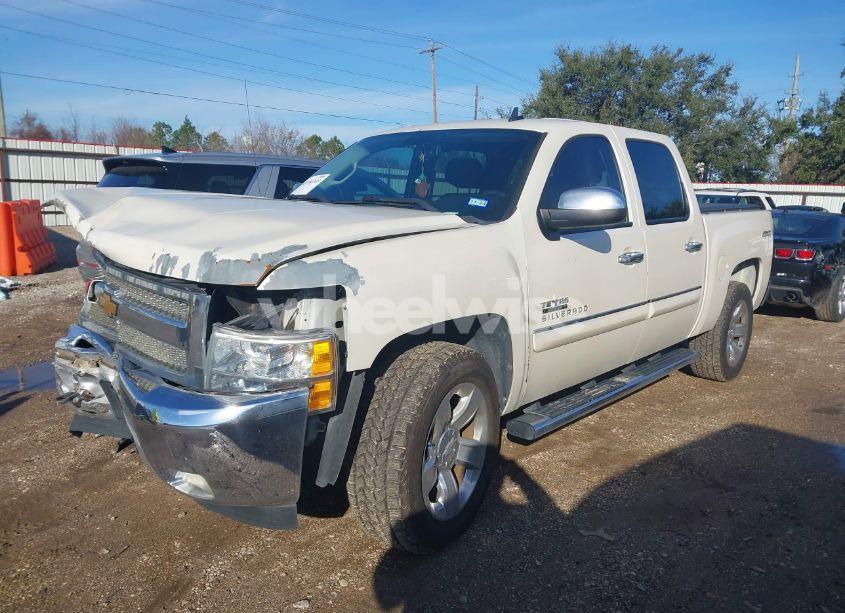 Photo 2 of 2013 Chevrolet Silverado 1500 LT (VIN 3GCPKSE79DG170286)