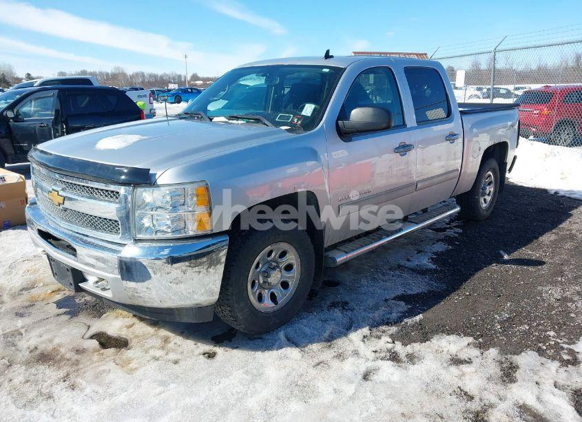 Photo 2 of 2013 Chevrolet Silverado 1500 LT (VIN 3GCPKSE79DG309364)