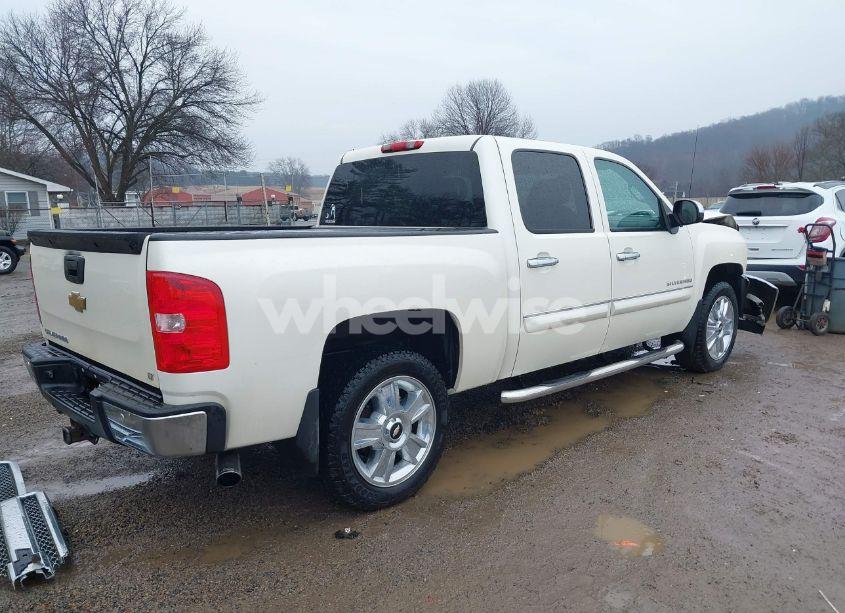 Photo 4 of 2013 Chevrolet Silverado 1500 LT (VIN 3GCPKSE79DG312541)