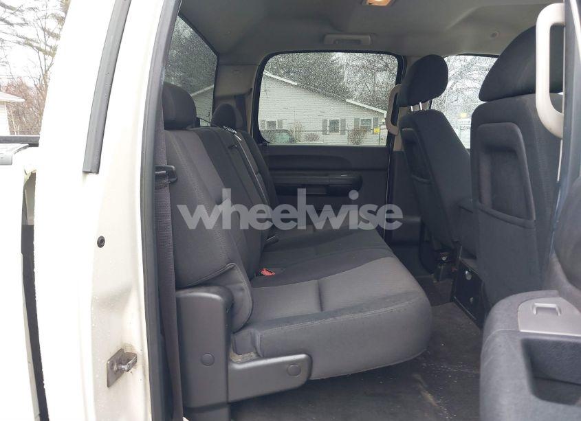 Photo 8 of 2013 Chevrolet Silverado 1500 LT (VIN 3GCPKSE79DG312541)