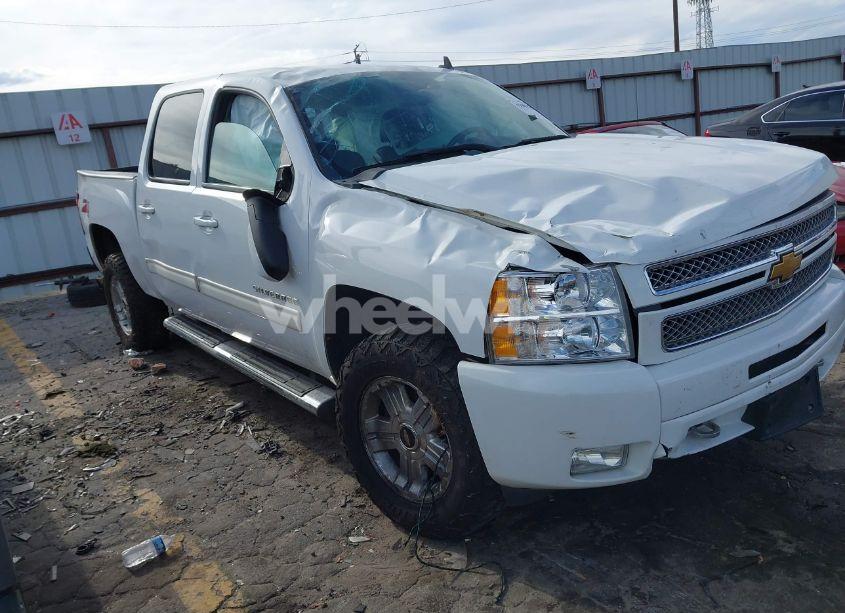 2013 Chevrolet Silverado 1500 LT (VIN 3GCPKSE7XDG118567) main photo