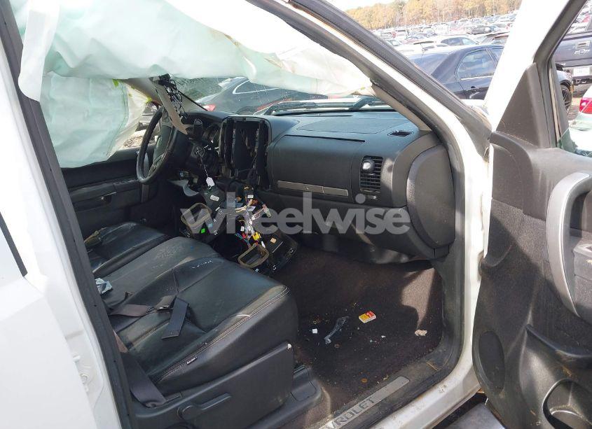 Photo 5 of 2013 Chevrolet Silverado 1500 LT (VIN 3GCPKSE7XDG118567)