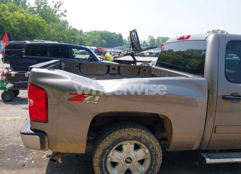 Photo 6 of 2013 Chevrolet Silverado K1500 LT (VIN 3GCPKSE7XDG213470)