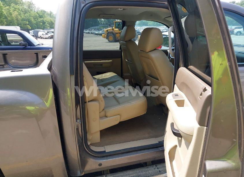 Photo 8 of 2013 Chevrolet Silverado K1500 LT (VIN 3GCPKSE7XDG213470)