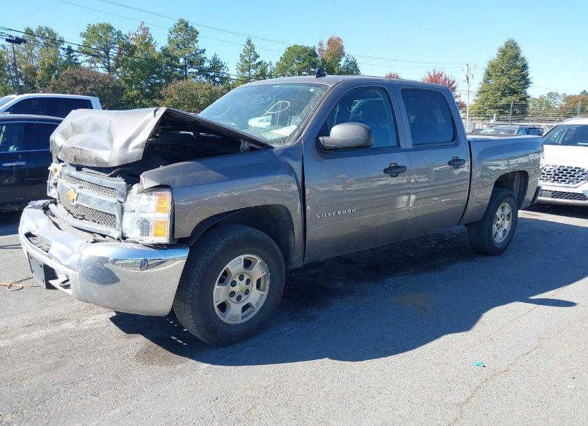 Photo 2 of 2013 Chevrolet Silverado 1500 LT (VIN 3GCPKSE7XDG249725)